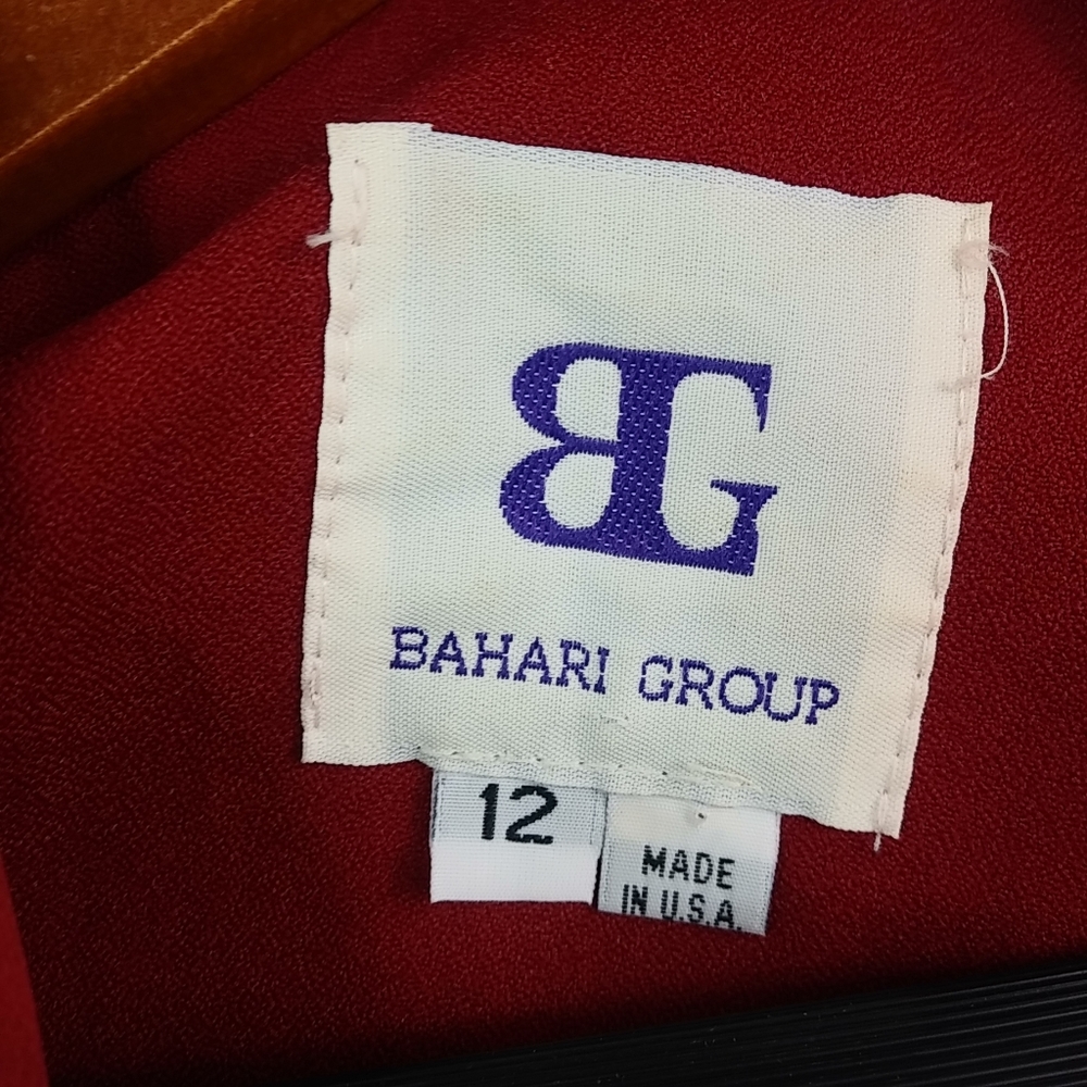 Bahari Group 12 Skirt Suit Apple Red Blazer Jacket & Skirt - Picture 4 of 9